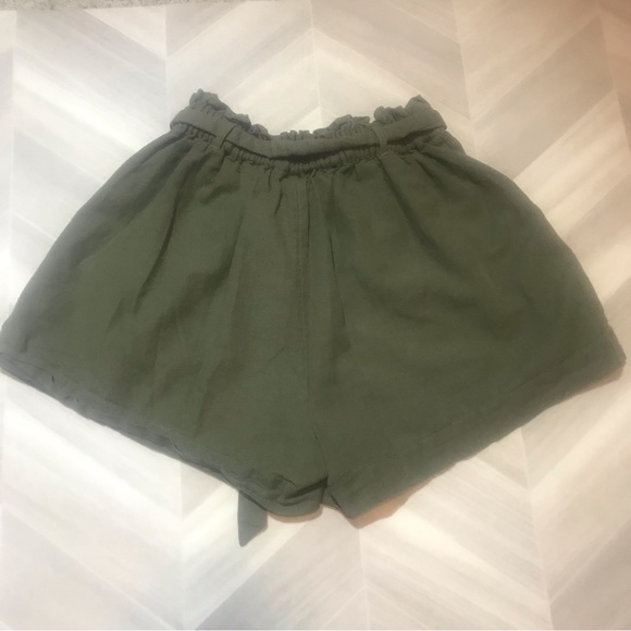 2 for $20 American Eagle Green Paper Bag Shorts XS - Picture 3 of 12